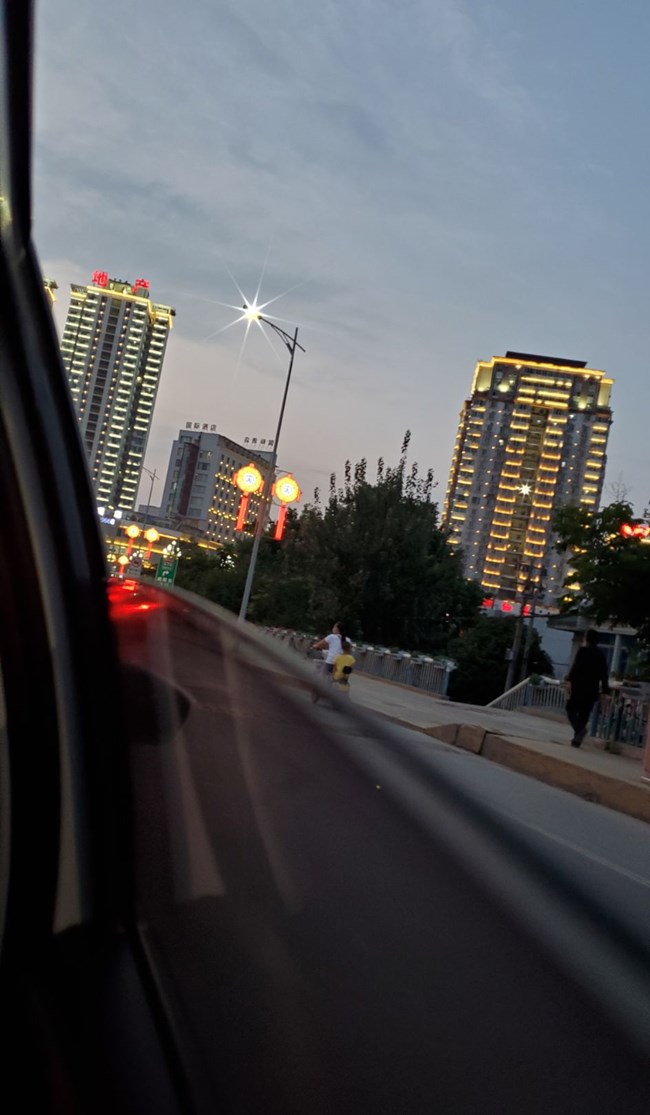 ??盛夏的時光，一切都那么恍惚