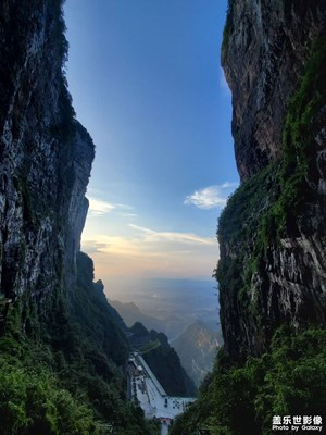天門(mén)山