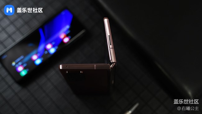 旨在改變未來形態(tài) 三星Galaxy Z Fold2 5G美圖賞 旨在改變未來形態(tài) 三星Galaxy Z Fold2 5G美圖賞