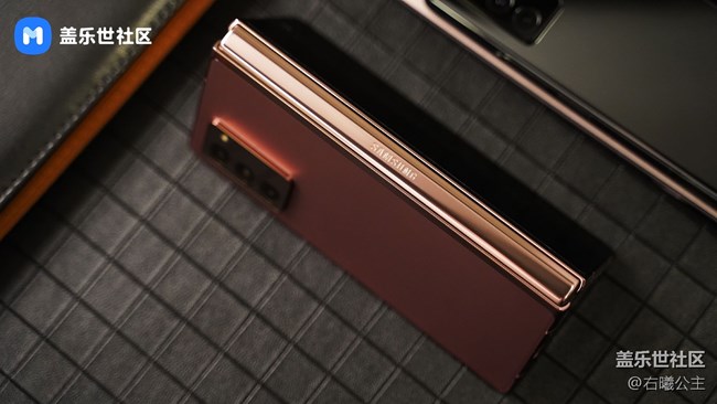 旨在改變未來形態(tài) 三星Galaxy Z Fold2 5G美圖賞 旨在改變未來形態(tài) 三星Galaxy Z Fold2 5G美圖賞