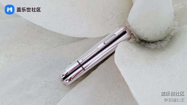 純潔無暇，至白至美！三星Galaxy Z Flip 5G秘境白美圖賞