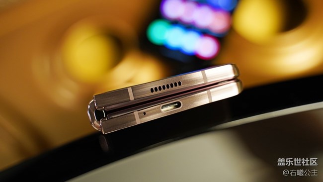 開合之間探索無限可能性 三星Galaxy Z Fold2 5G評測 開合之間探索無限可能性 三星Galaxy Z Fold2 5G評測