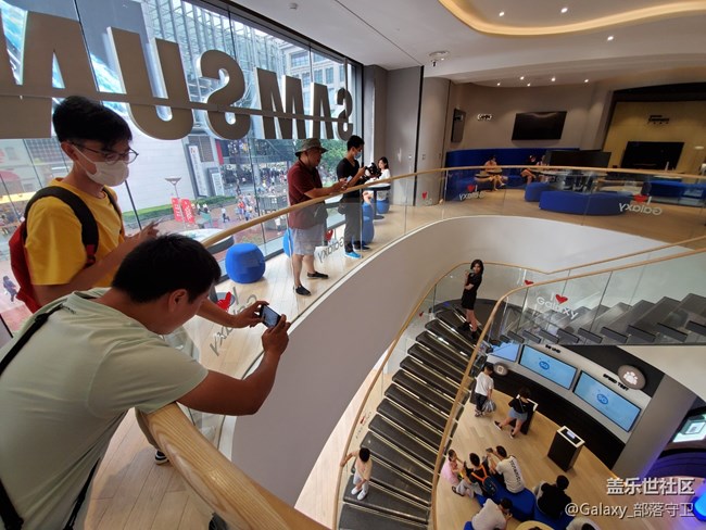 首銷日的外灘，秋雨后的外拍