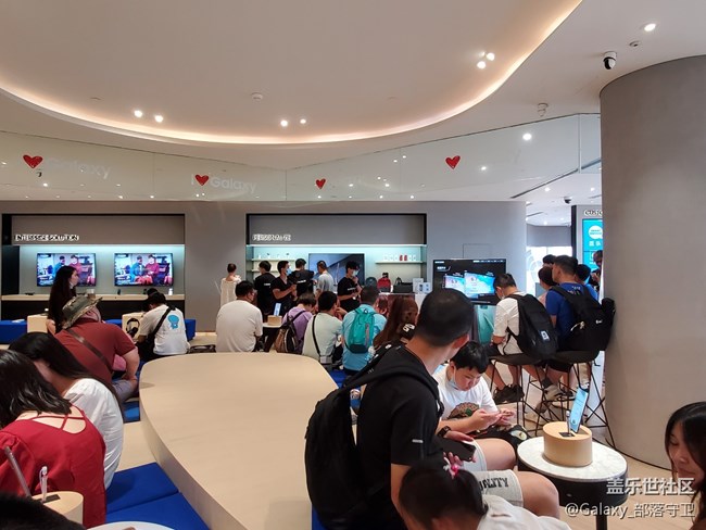 首銷日的外灘，秋雨后的外拍