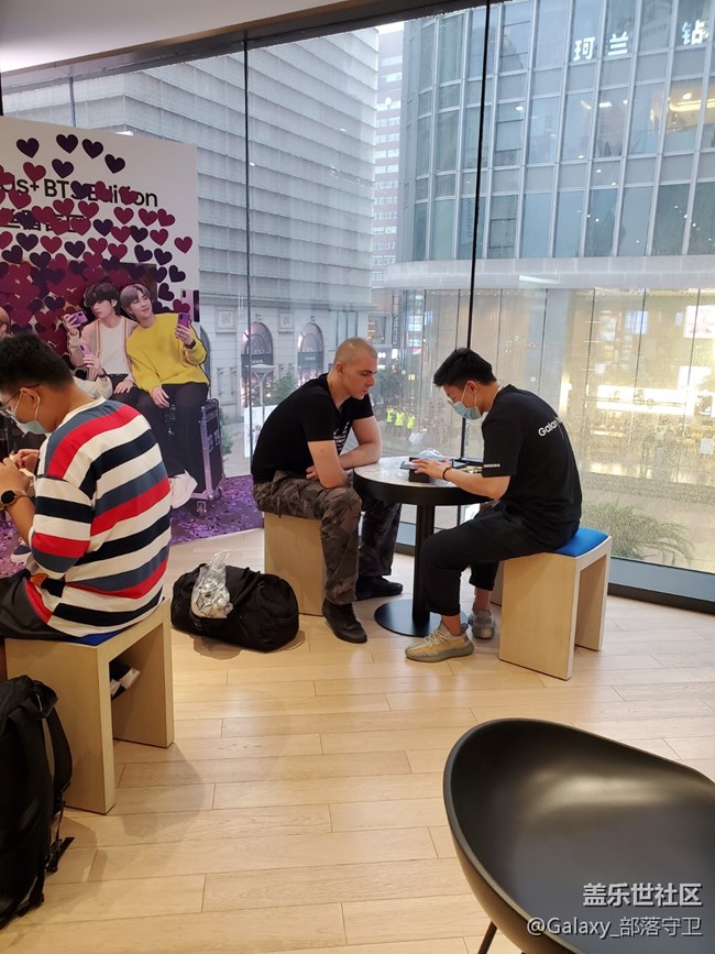 首銷日的外灘，秋雨后的外拍