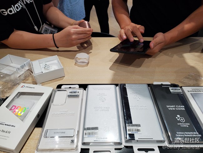 首銷日的外灘，秋雨后的外拍