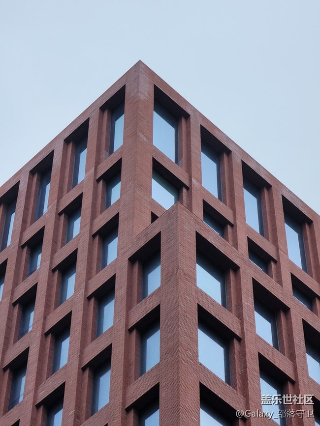 首銷日的外灘，秋雨后的外拍