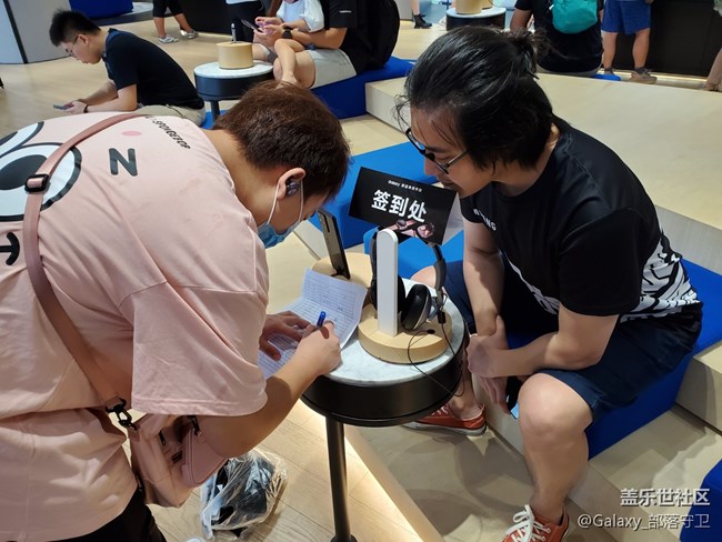 首銷日的外灘，秋雨后的外拍