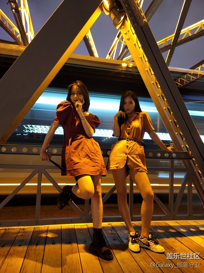 首銷日的外灘，秋雨后的外拍