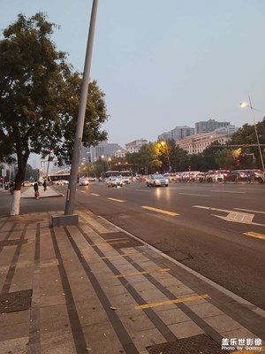 夜幕下的寧靜，太原市的繁華