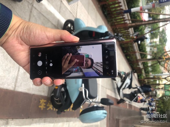 星粉又聚會，樂把fold2玩