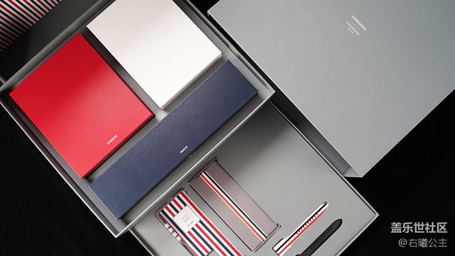 三星Galaxy Z Fold2 Thom Browne限量版美圖賞 三星Galaxy Z Fold2 Thom Browne限量版美圖賞