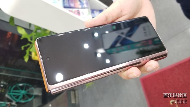 新款三星GALAXY Z FLOD 5G入手測評