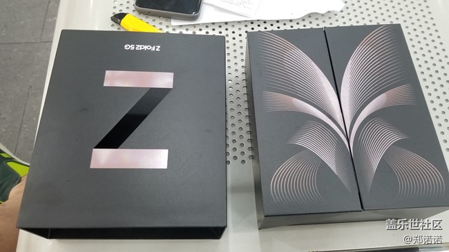 新款三星GALAXY Z FLOD 5G入手測評
