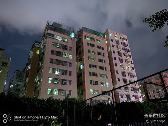 朋友說某果夜拍很好，我用S20U拍給他看，他閉嘴了。