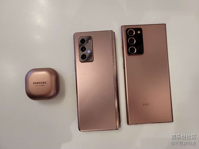 Galaxy Z Fold2 開合之間探索無限可能  上手體驗