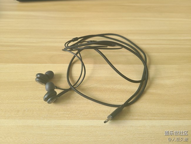 這個(gè)拍照效果有點(diǎn)差啊，感覺還比不上兩千多的魅族16s pro