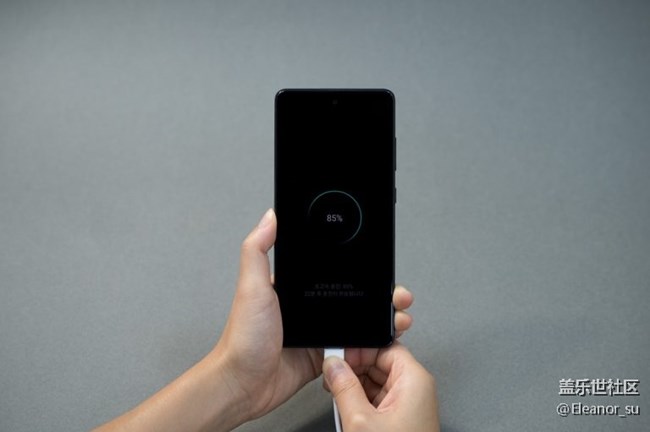 專為"星粉"量身打造的手機(jī) Galaxy S20 FE 5G驚艷登場