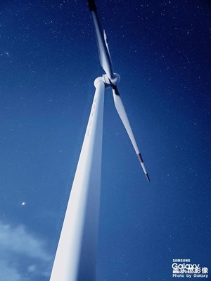 Note20Ultra記錄夜空下的風(fēng)力發(fā)電機(jī)