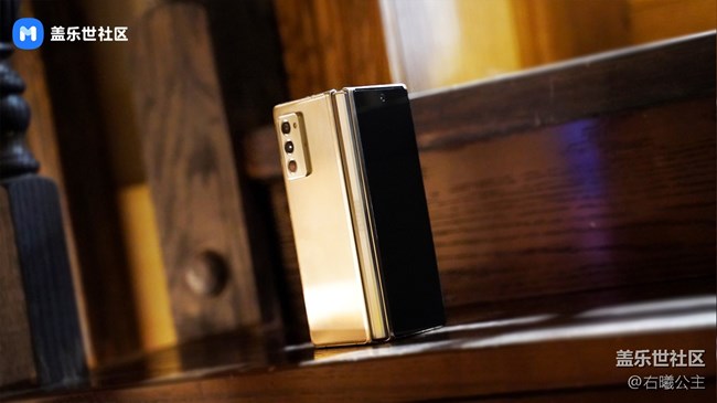 盡顯奢華 心系天下 三星W21 5G美圖賞