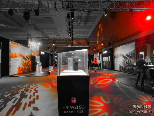 三星W21 5G來啦！