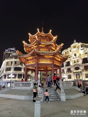 夜拍一汕頭開(kāi)埠地小公園