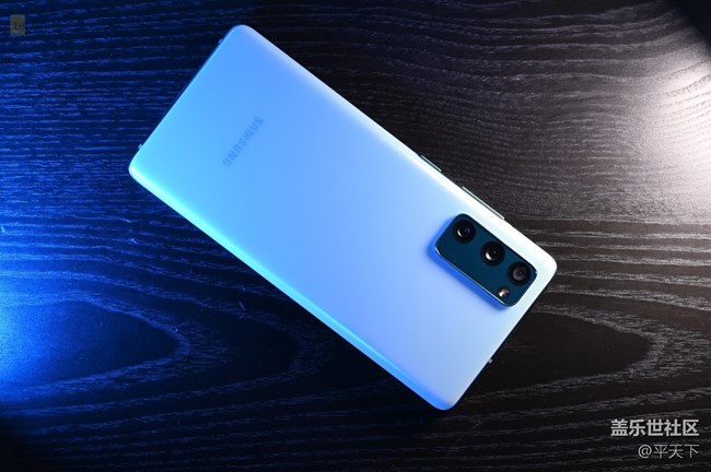 一款簡(jiǎn)單純粹的次旗艦，三星Galaxy S20 FE 5G外觀簡(jiǎn)評(píng)
