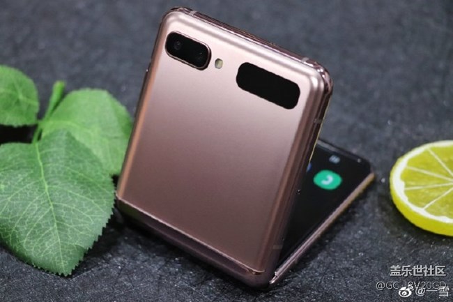 Galaxy Z Flip 5G牌粉底盒