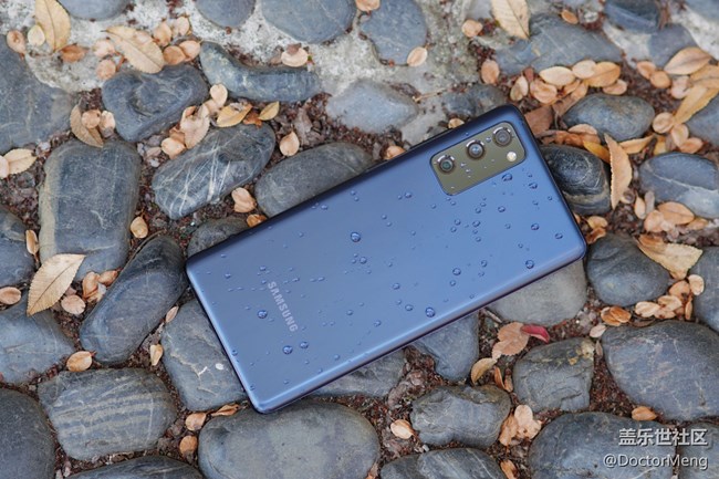 【Galaxy S20 FE星粉體驗(yàn)團(tuán)】性價(jià)比與硬實(shí)力，它都有。