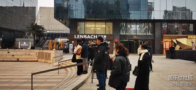 12.6 體驗(yàn)三星w21手機(jī)的精彩感受三星設(shè)計(jì)的用心做出矚目貢獻(xiàn)