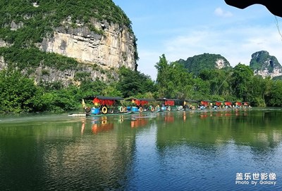 [幸福生活]——小溪泛舟