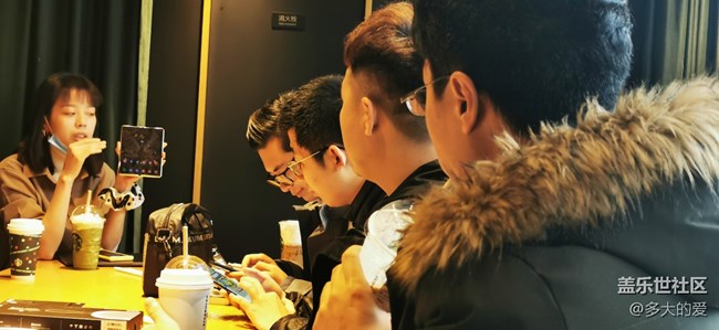 三星工藝領先世界帶著三星w21品鑒起來吧