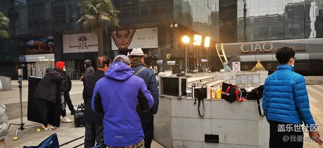 12.6 體驗(yàn)三星w21手機(jī)的精彩感受三星設(shè)計(jì)的用心做出矚目貢獻(xiàn)