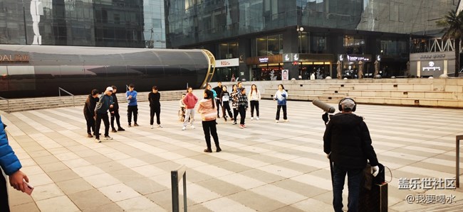 12.6 體驗(yàn)三星w21手機(jī)的精彩感受三星設(shè)計(jì)的用心做出矚目貢獻(xiàn)