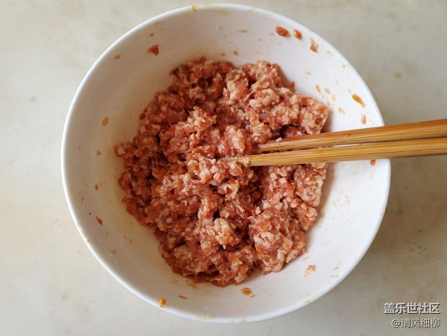 [面條江湖]+旋轉(zhuǎn)起來(lái)的餛飩