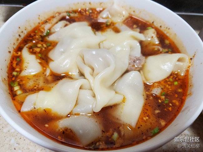 [面條江湖]+旋轉(zhuǎn)起來(lái)的餛飩