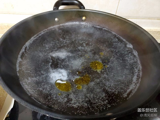 [面條江湖]+旋轉(zhuǎn)起來(lái)的餛飩