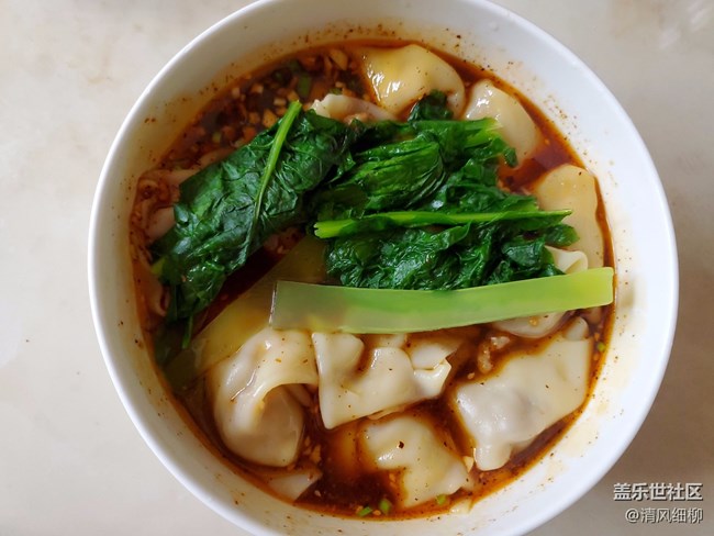 [面條江湖]+旋轉(zhuǎn)起來(lái)的餛飩