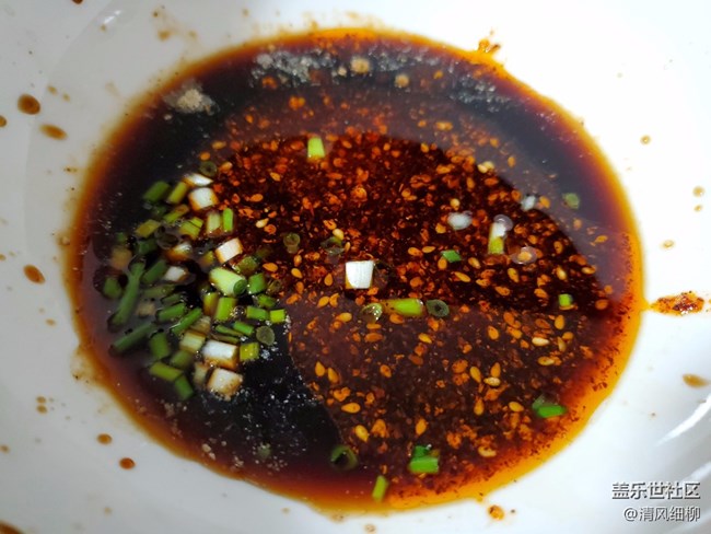 [面條江湖]+旋轉(zhuǎn)起來(lái)的餛飩