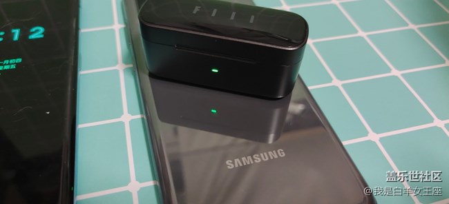 無線共享充電功能，為其他智能設備恢復“元氣”