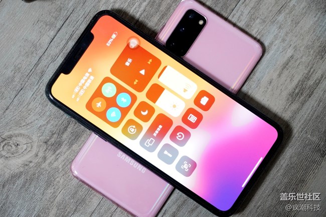 三星 Galaxy S20的無線共享充電你們用過嗎？