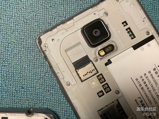 買手機，我還是喜歡能插存儲卡的，你呢？