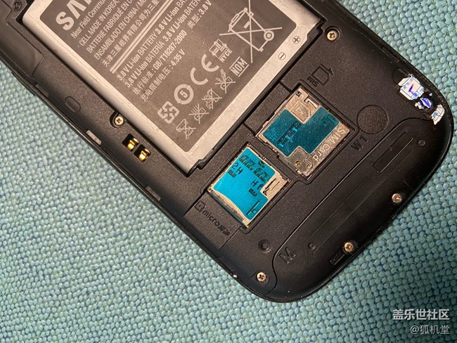 買手機，我還是喜歡能插存儲卡的，你呢？