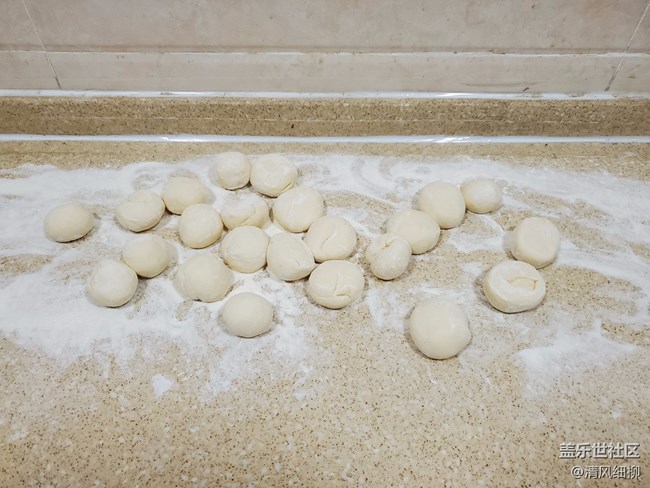 [新年美食]+油舒芝麻小鍋盔