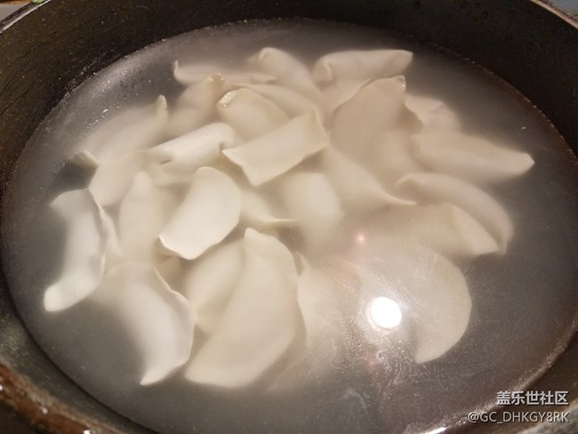 【新年美食】+煮速凍水餃