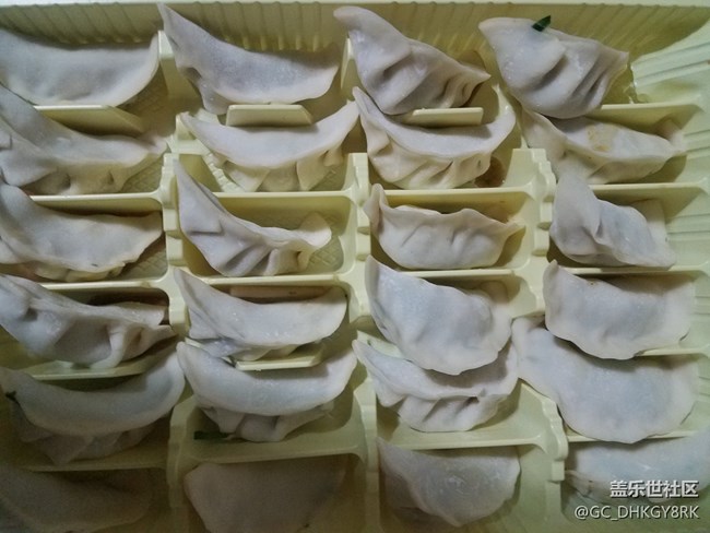 【新年美食】+煮速凍水餃