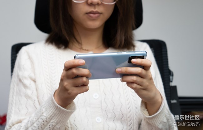 用120Hz高刷玩過(guò)游戲之后就再回不到低刷了，同感請(qǐng)舉手