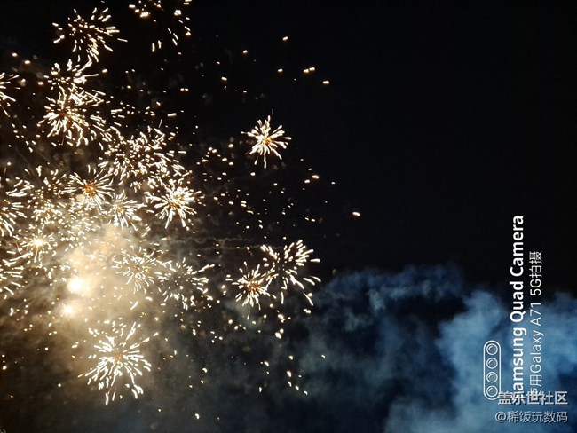 三星A71 5G拍攝能力很強(qiáng)，夜間拍的煙花清晰度很高