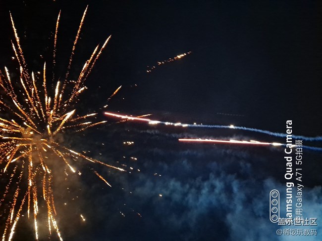 三星A71 5G拍攝能力很強(qiáng)，夜間拍的煙花清晰度很高