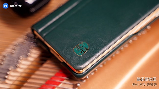 心系天下 三星 W21 5G 新春限量禮包版精美圖賞